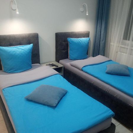 Апартаменты Weekend Inn 乌日霍罗德 外观 照片
