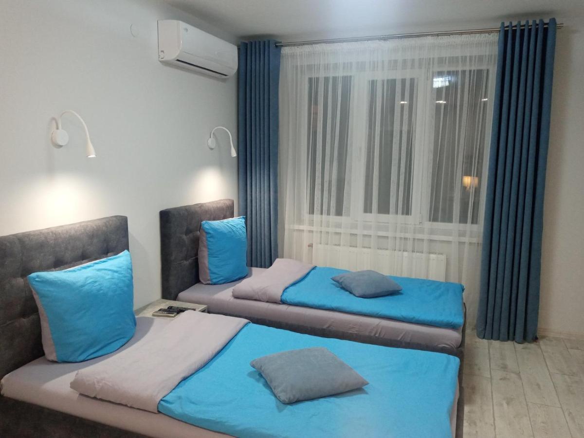 Апартаменты Weekend Inn 乌日霍罗德 外观 照片