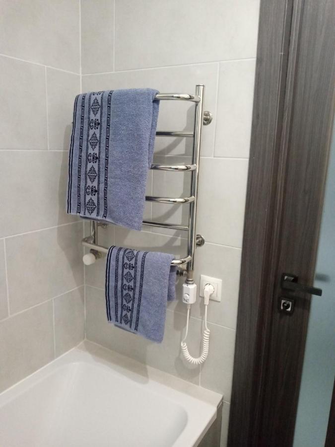 Апартаменты Weekend Inn 乌日霍罗德 外观 照片